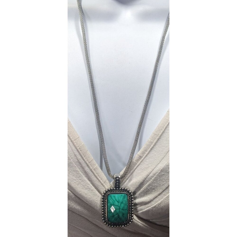 Funky Faceted Turquoise Tone Pendant Necklace - Picture 4 of 6